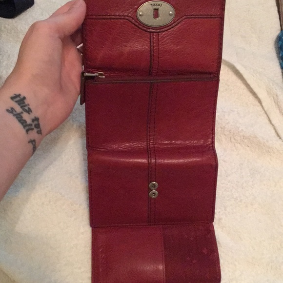 AUTHENTIC Leather Fossil wallet - Picture 5 of 8